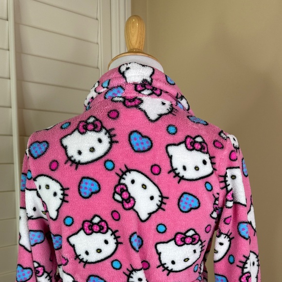 Hello Kitty Robe - Picture 5 of 9